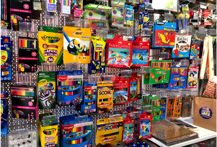 Soluciones de exhibición para papelerías